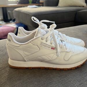 Women’s Reebok sneakers